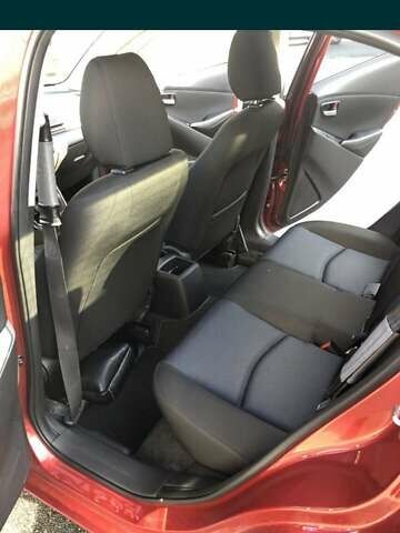 Красный Тойота Ярис, объемом двигателя 1.5 л и пробегом 32 тыс. км за 12500 $, фото 4 на Automoto.ua