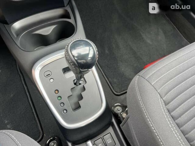 Тойота Яріс, об'ємом двигуна 0 л та пробігом 39 тис. км за 16400 $, фото 25 на Automoto.ua