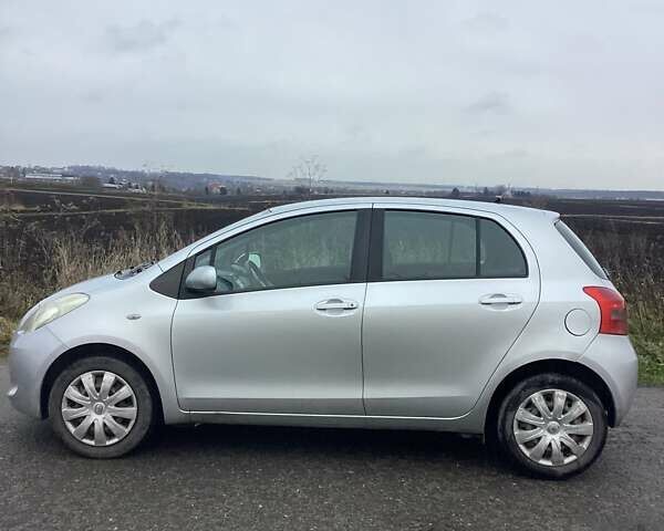 Тойота Яріс, об'ємом двигуна 1.3 л та пробігом 238 тис. км за 5539 $, фото 2 на Automoto.ua