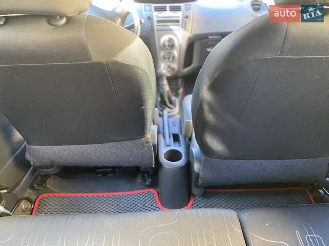 Тойота Ярис, объемом двигателя 1 л и пробегом 182 тыс. км за 4300 $, фото 11 на Automoto.ua