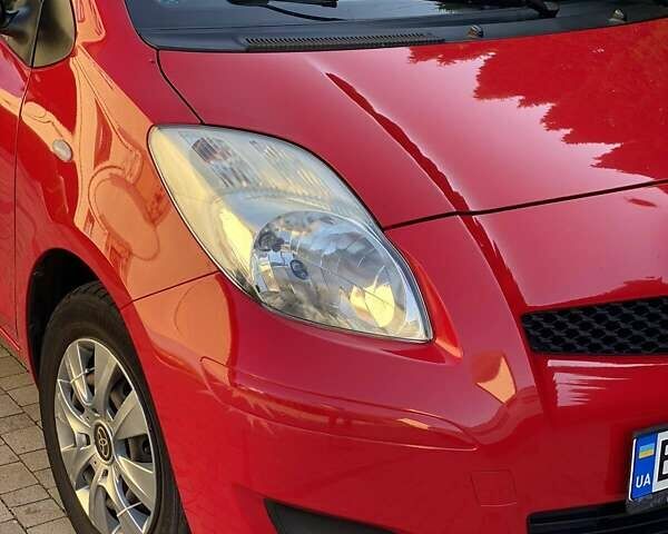 Тойота Ярис, объемом двигателя 1 л и пробегом 182 тыс. км за 4300 $, фото 2 на Automoto.ua