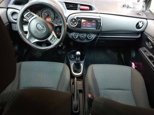 Тойота Ярис, объемом двигателя 1.36 л и пробегом 187 тыс. км за 7250 $, фото 11 на Automoto.ua
