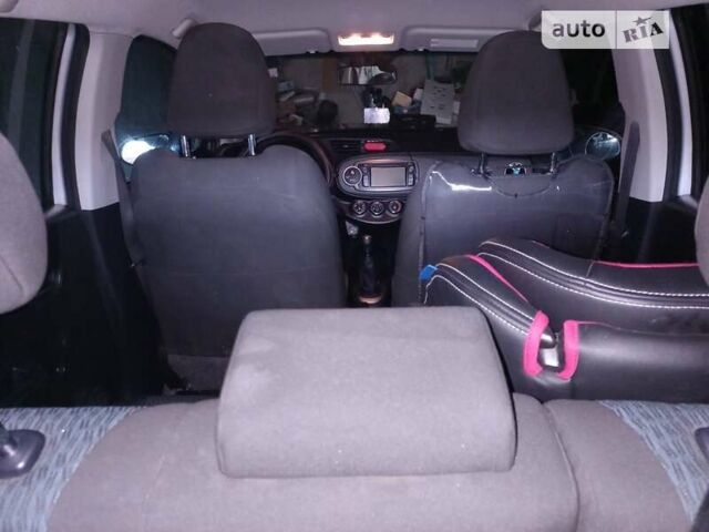 Тойота Ярис, объемом двигателя 1.36 л и пробегом 187 тыс. км за 7250 $, фото 8 на Automoto.ua