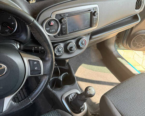 Тойота Ярис, объемом двигателя 1.4 л и пробегом 183 тыс. км за 7500 $, фото 19 на Automoto.ua