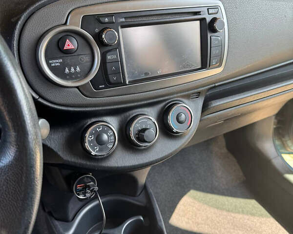 Тойота Ярис, объемом двигателя 1.4 л и пробегом 183 тыс. км за 7500 $, фото 17 на Automoto.ua