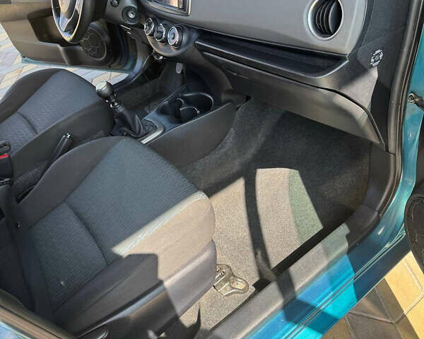 Тойота Ярис, объемом двигателя 1.4 л и пробегом 183 тыс. км за 7500 $, фото 13 на Automoto.ua