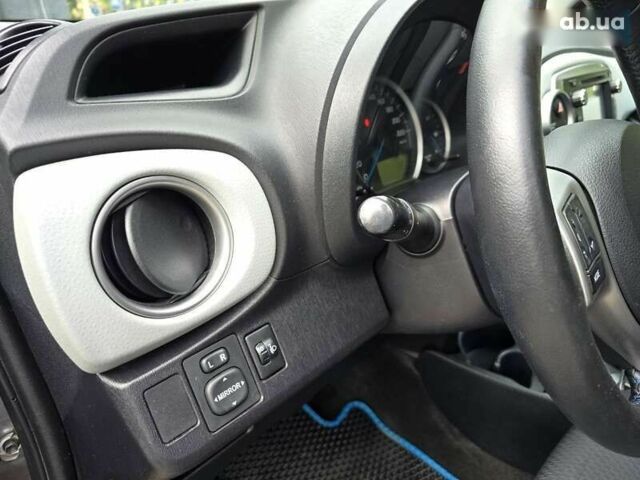 Тойота Яріс, об'ємом двигуна 0 л та пробігом 162 тис. км за 10000 $, фото 16 на Automoto.ua