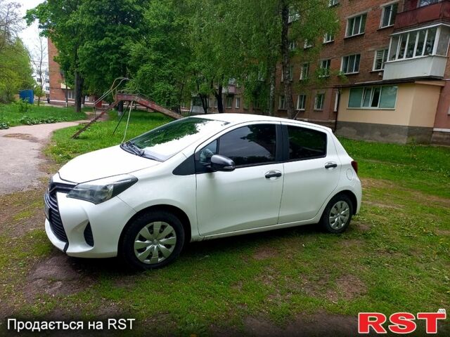 Тойота Ярис, объемом двигателя 1.3 л и пробегом 220 тыс. км за 9000 $, фото 5 на Automoto.ua