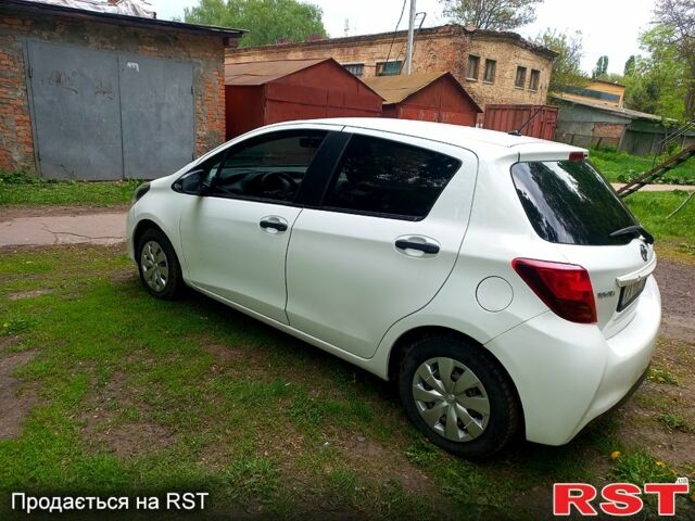 Тойота Ярис, объемом двигателя 1.3 л и пробегом 220 тыс. км за 9000 $, фото 3 на Automoto.ua