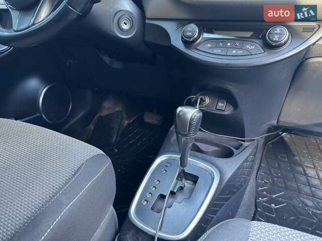 Тойота Ярис, объемом двигателя 1.5 л и пробегом 217 тыс. км за 11300 $, фото 14 на Automoto.ua