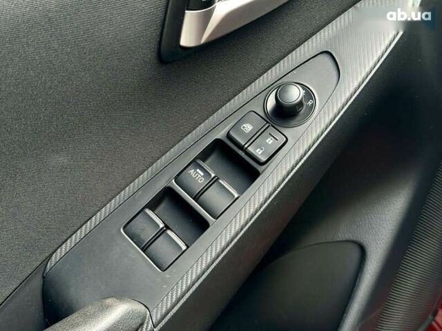 Тойота Ярис, объемом двигателя 1.5 л и пробегом 85 тыс. км за 13990 $, фото 17 на Automoto.ua