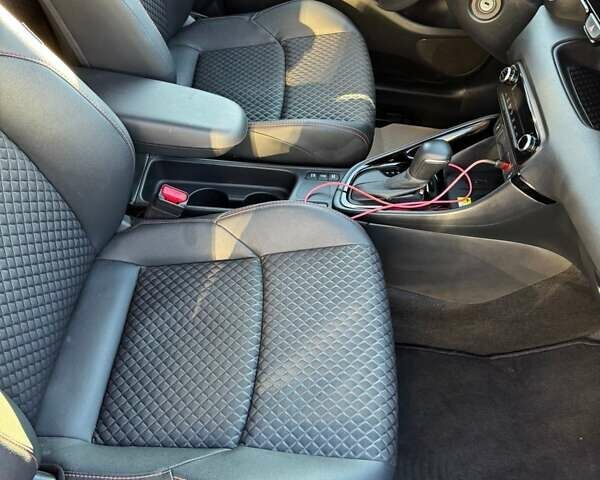 Тойота Ярис, объемом двигателя 1.49 л и пробегом 51 тыс. км за 22300 $, фото 5 на Automoto.ua