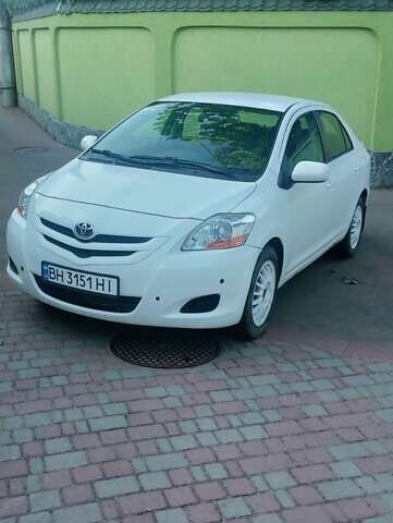 Тойота Ярис, объемом двигателя 1.5 л и пробегом 116 тыс. км за 5600 $, фото 1 на Automoto.ua