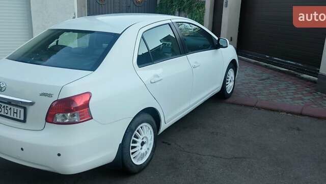 Тойота Ярис, объемом двигателя 1.5 л и пробегом 116 тыс. км за 5600 $, фото 3 на Automoto.ua