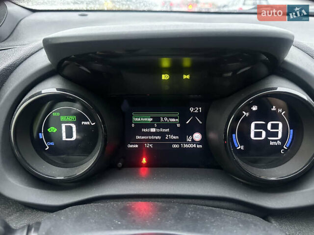 Желтый Тойота Ярис, объемом двигателя 1.5 л и пробегом 120 тыс. км за 16400 $, фото 21 на Automoto.ua