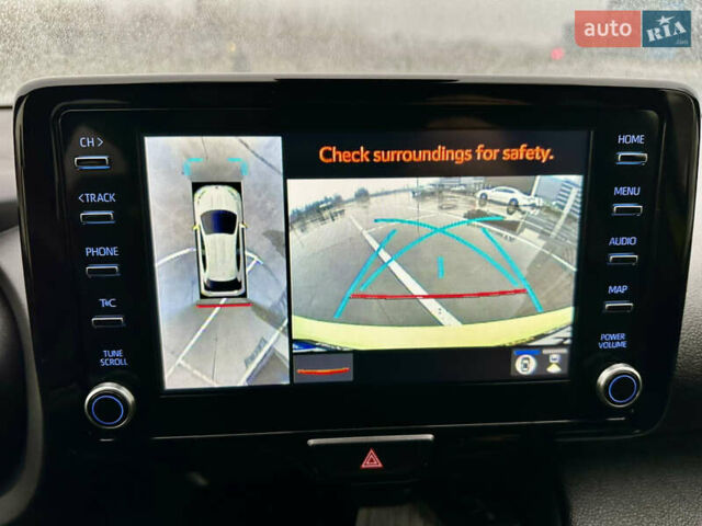 Желтый Тойота Ярис, объемом двигателя 1.5 л и пробегом 120 тыс. км за 16400 $, фото 25 на Automoto.ua