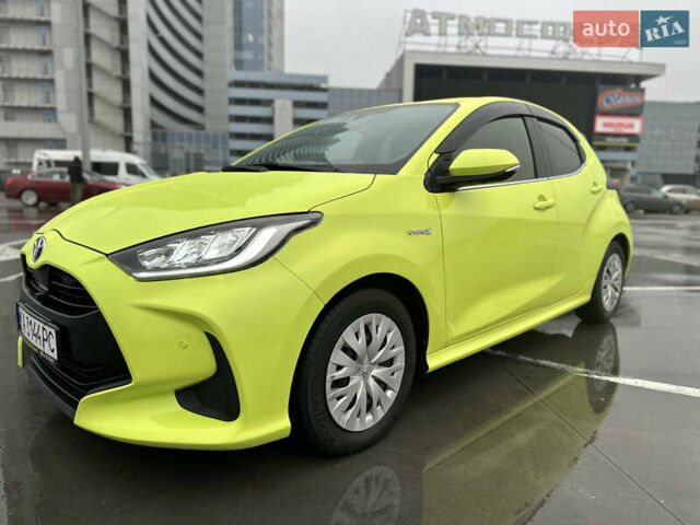 Желтый Тойота Ярис, объемом двигателя 1.5 л и пробегом 120 тыс. км за 16400 $, фото 2 на Automoto.ua