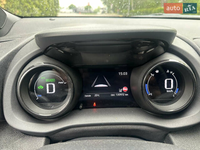 Тойота Ярис 2021 в Киеве на Automoto.ua Желтый Тойота Ярис, объемом двигателя 1.5 л и пробегом 129 тыс. км за 17500 $, фото 22 на Automoto.ua