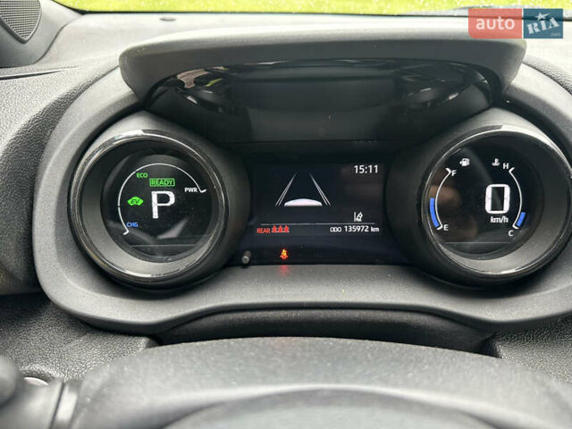 Тойота Ярис 2021 в Киеве на Automoto.ua Желтый Тойота Ярис, объемом двигателя 1.5 л и пробегом 129 тыс. км за 17500 $, фото 19 на Automoto.ua