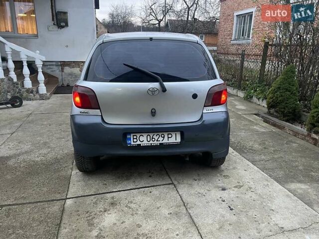 Серый Тойота Ярис, объемом двигателя 1 л и пробегом 250 тыс. км за 2150 $, фото 7 на Automoto.ua