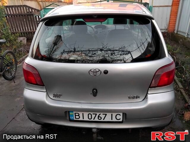 Сірий Тойота Яріс, об'ємом двигуна 1 л та пробігом 111 тис. км за 2700 $, фото 1 на Automoto.ua