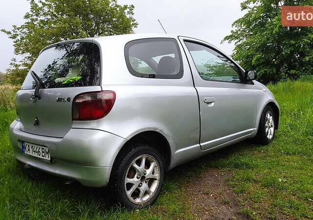 Тойота Яріс 2000 у Києві на Automoto.ua Сірий Тойота Яріс, об'ємом двигуна 1.3 л та пробігом 199 тис. км за 3500 $, фото 3 на Automoto.ua