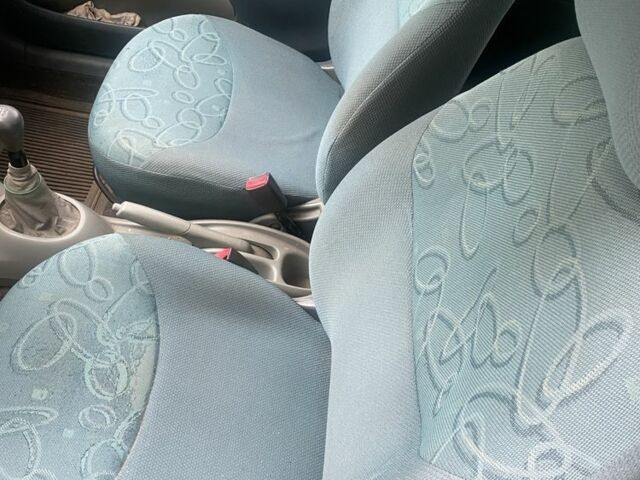 Серый Тойота Ярис, объемом двигателя 1 л и пробегом 3 тыс. км за 800 $, фото 4 на Automoto.ua