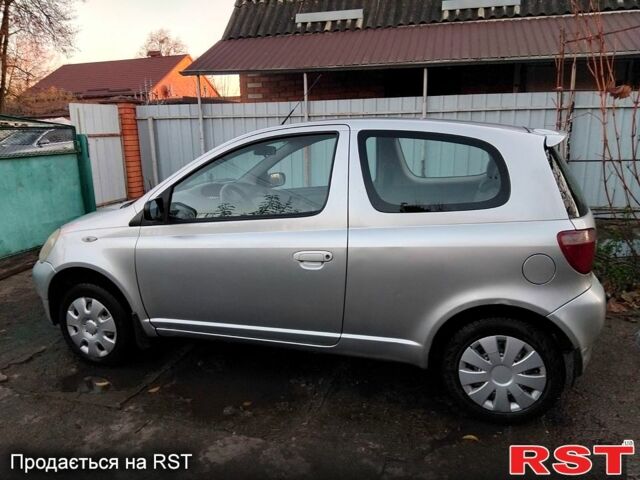 Сірий Тойота Яріс, об'ємом двигуна 1 л та пробігом 111 тис. км за 2700 $, фото 3 на Automoto.ua