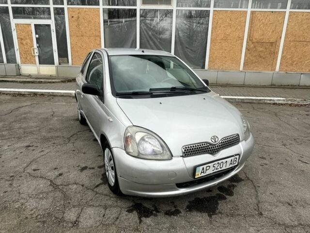 Серый Тойота Ярис, объемом двигателя 1.3 л и пробегом 192 тыс. км за 3200 $, фото 8 на Automoto.ua