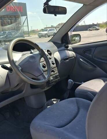 Сірий Тойота Яріс, об'ємом двигуна 1 л та пробігом 253 тис. км за 2900 $, фото 10 на Automoto.ua