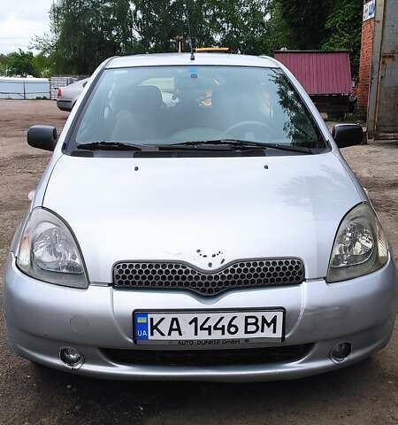Тойота Яріс 2000 у Києві на Automoto.ua Сірий Тойота Яріс, об'ємом двигуна 1.3 л та пробігом 199 тис. км за 3500 $, фото 1 на Automoto.ua