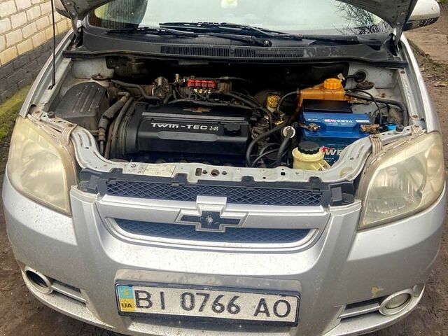 Сірий Тойота Яріс, об'ємом двигуна 1 л та пробігом 111 тис. км за 2700 $, фото 2 на Automoto.ua