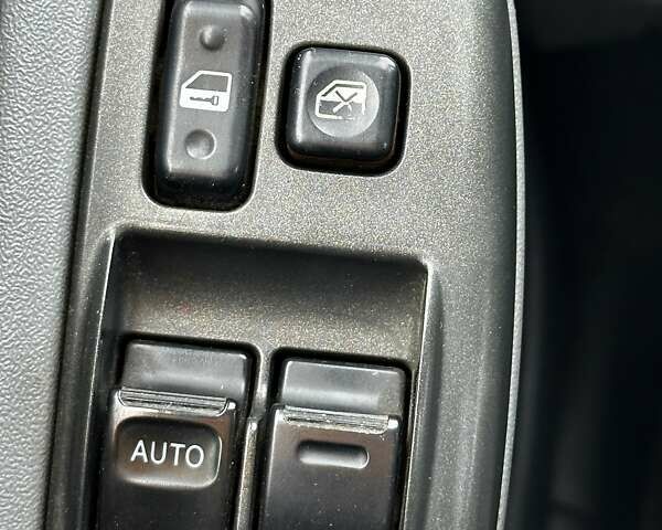 Серый Тойота Ярис, объемом двигателя 1 л и пробегом 271 тыс. км за 3500 $, фото 21 на Automoto.ua