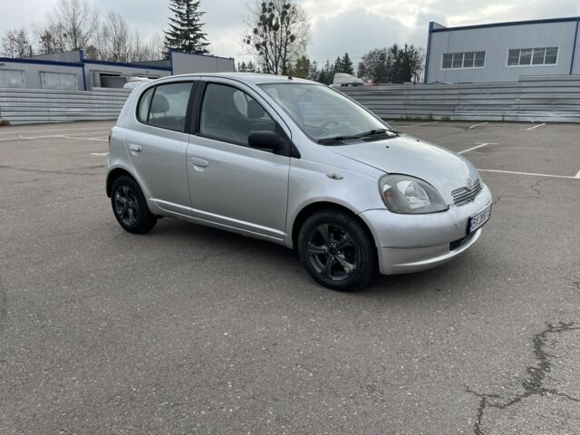 Серый Тойота Ярис, объемом двигателя 1.3 л и пробегом 238 тыс. км за 2999 $, фото 1 на Automoto.ua