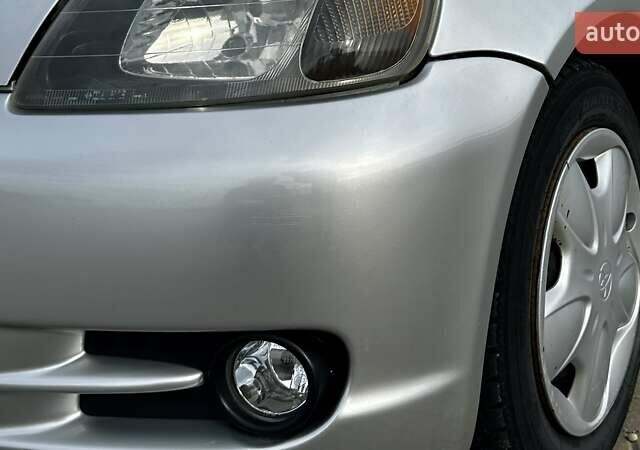 Серый Тойота Ярис, объемом двигателя 1 л и пробегом 271 тыс. км за 3500 $, фото 12 на Automoto.ua