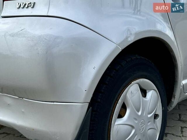 Серый Тойота Ярис, объемом двигателя 1 л и пробегом 271 тыс. км за 3500 $, фото 14 на Automoto.ua