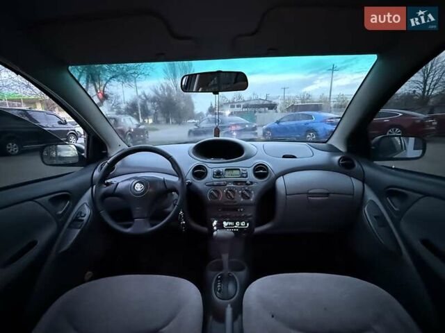 Сірий Тойота Яріс, об'ємом двигуна 1.3 л та пробігом 167 тис. км за 4600 $, фото 11 на Automoto.ua