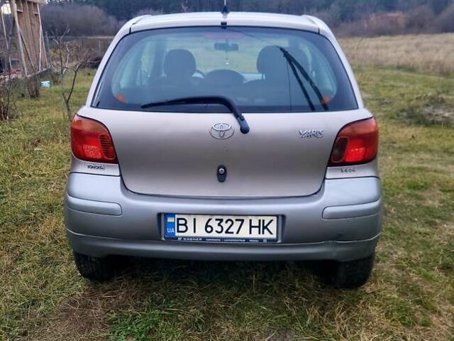 Серый Тойота Ярис, объемом двигателя 1 л и пробегом 223 тыс. км за 3000 $, фото 5 на Automoto.ua