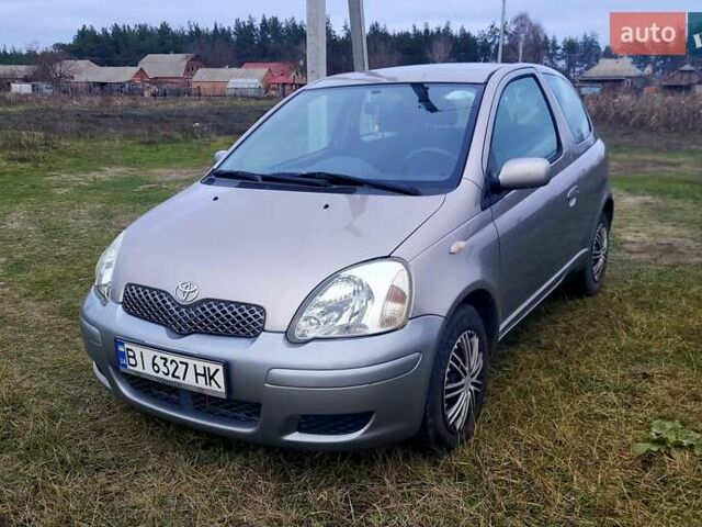 Серый Тойота Ярис, объемом двигателя 1 л и пробегом 223 тыс. км за 3000 $, фото 2 на Automoto.ua