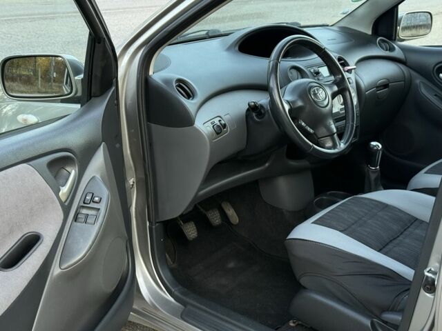 Серый Тойота Ярис, объемом двигателя 1 л и пробегом 1 тыс. км за 4137 $, фото 10 на Automoto.ua