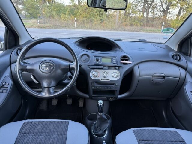 Серый Тойота Ярис, объемом двигателя 1 л и пробегом 1 тыс. км за 4137 $, фото 12 на Automoto.ua