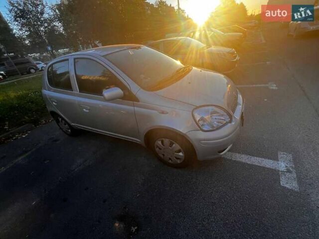 Серый Тойота Ярис, объемом двигателя 1 л и пробегом 271 тыс. км за 3950 $, фото 10 на Automoto.ua