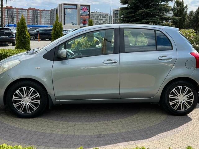 Тойота Ярис 2006 в Львове на Automoto.ua Серый Тойота Ярис, объемом двигателя 1.3 л и пробегом 140 тыс. км за 5650 $, фото 3 на Automoto.ua