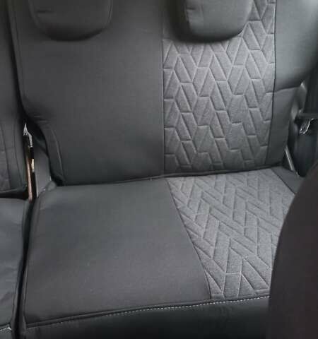 Серый Тойота Ярис, объемом двигателя 1.36 л и пробегом 240 тыс. км за 4900 $, фото 9 на Automoto.ua