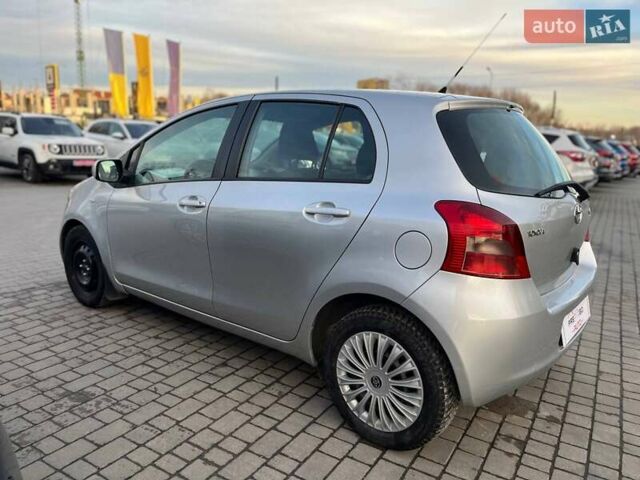 Серый Тойота Ярис, объемом двигателя 1.3 л и пробегом 161 тыс. км за 5700 $, фото 7 на Automoto.ua