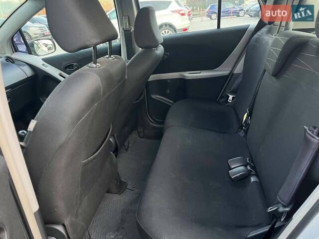Серый Тойота Ярис, объемом двигателя 1.3 л и пробегом 161 тыс. км за 5700 $, фото 12 на Automoto.ua