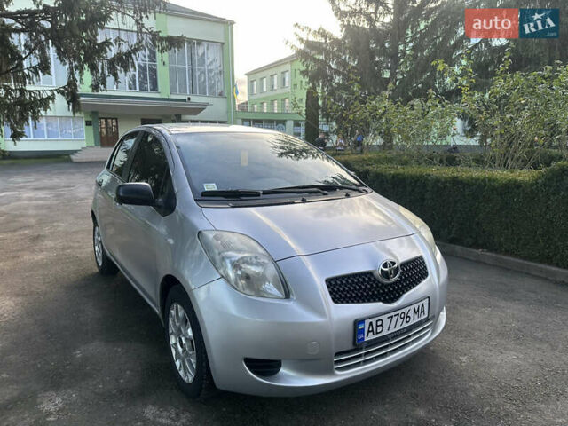 Сірий Тойота Яріс, об'ємом двигуна 1.3 л та пробігом 264 тис. км за 4500 $, фото 25 на Automoto.ua