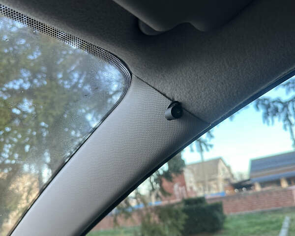 Сірий Тойота Яріс, об'ємом двигуна 1.3 л та пробігом 264 тис. км за 4500 $, фото 38 на Automoto.ua