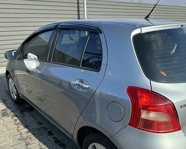 Сірий Тойота Яріс, об'ємом двигуна 1.3 л та пробігом 183 тис. км за 5850 $, фото 13 на Automoto.ua