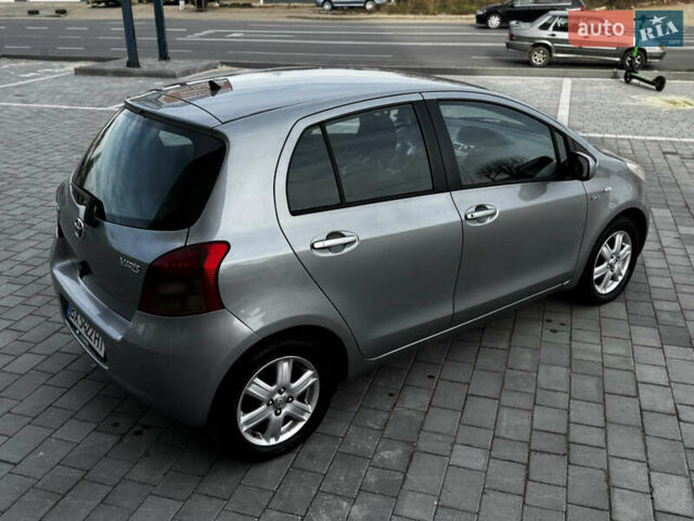 Сірий Тойота Яріс, об'ємом двигуна 1.4 л та пробігом 234 тис. км за 5700 $, фото 16 на Automoto.ua